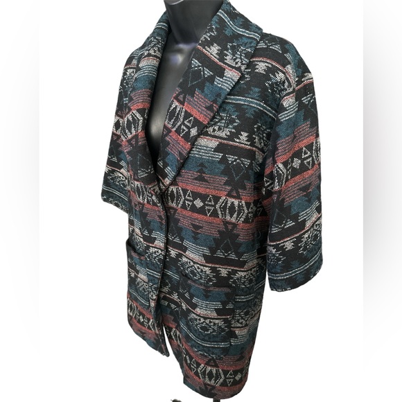 ECOTE Oversized Wool-Blend Jacket with 3/4 Sleeves & Pockets - Picture 4 of 9